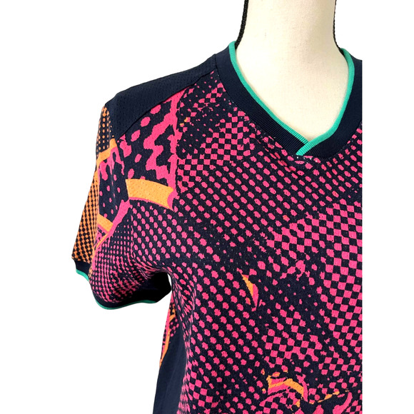 Reebok Classic Lemar & Dauley Mesh Jersey Womens Size Small Pink Athletic Shirt - Picture 5 of 9